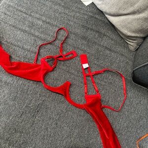 Amazon Red Underwire Bra with Adjustable Straps